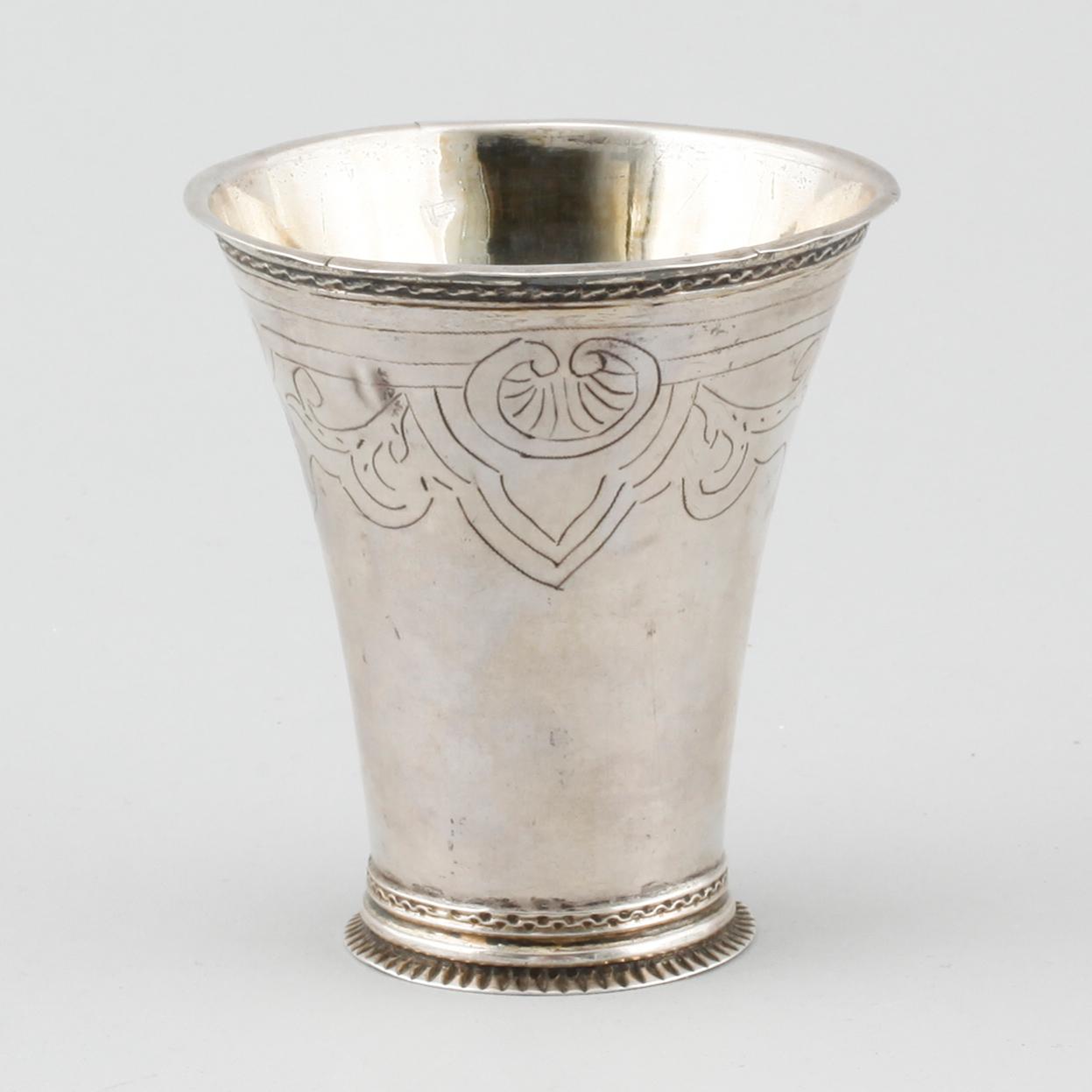 A silver cup by Petter Bergman (1739-1754 (1757)), Skänninge, weight 55 gram.