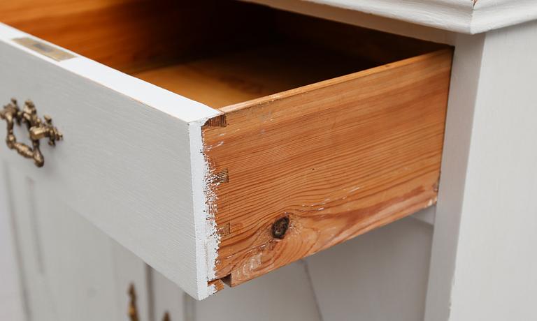 BOKSKÅP, omkring år 1900.