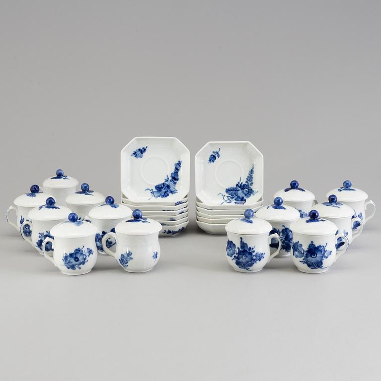 13 porcelian lidded cups and saucers, Royal Copenhagen.