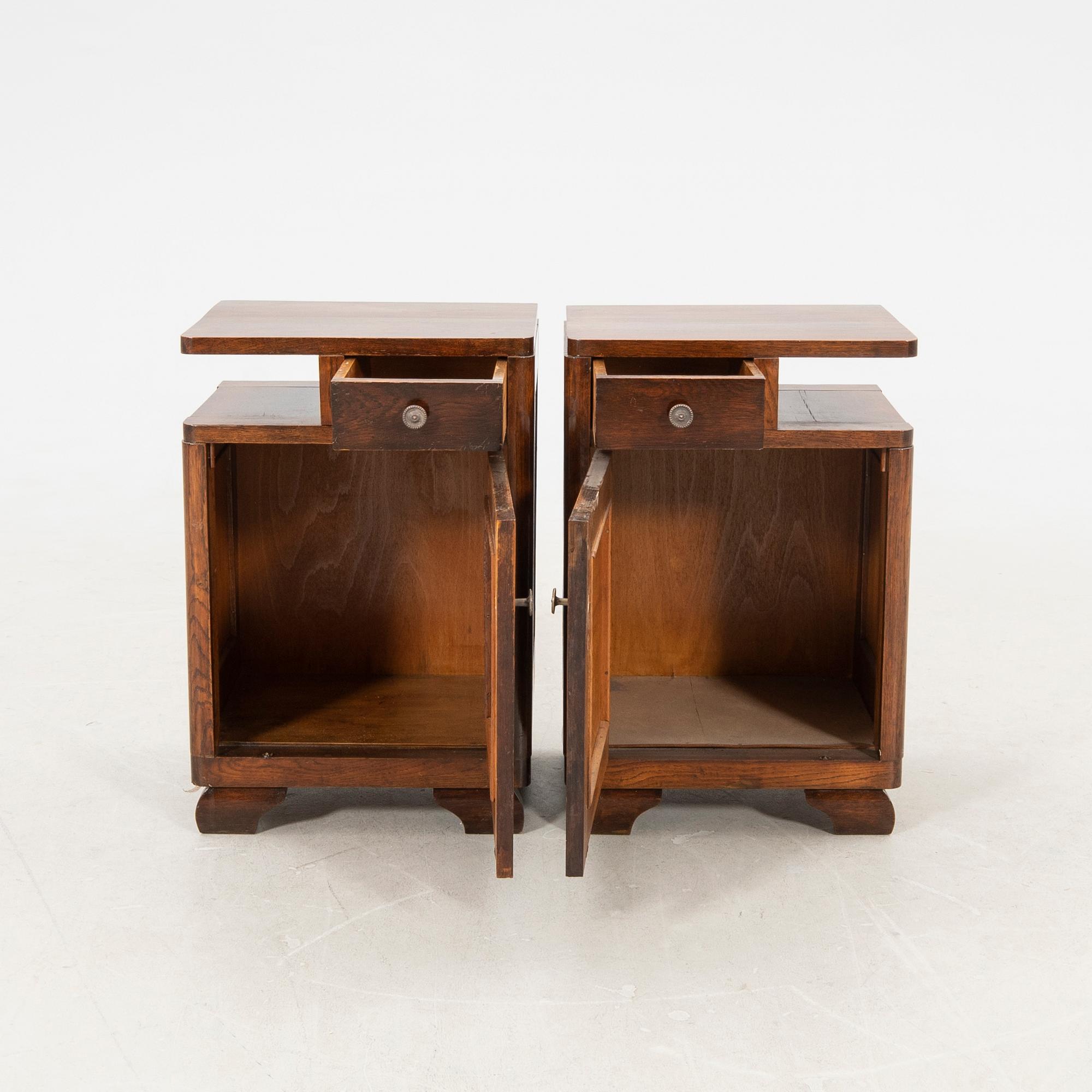 Sängbord ett par 1900-talets första hälft.