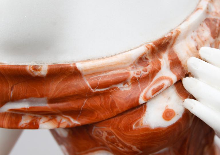 TRÄDGÅRDSSKULPTUR / FONTÄN, marmor, modern tillverkning.