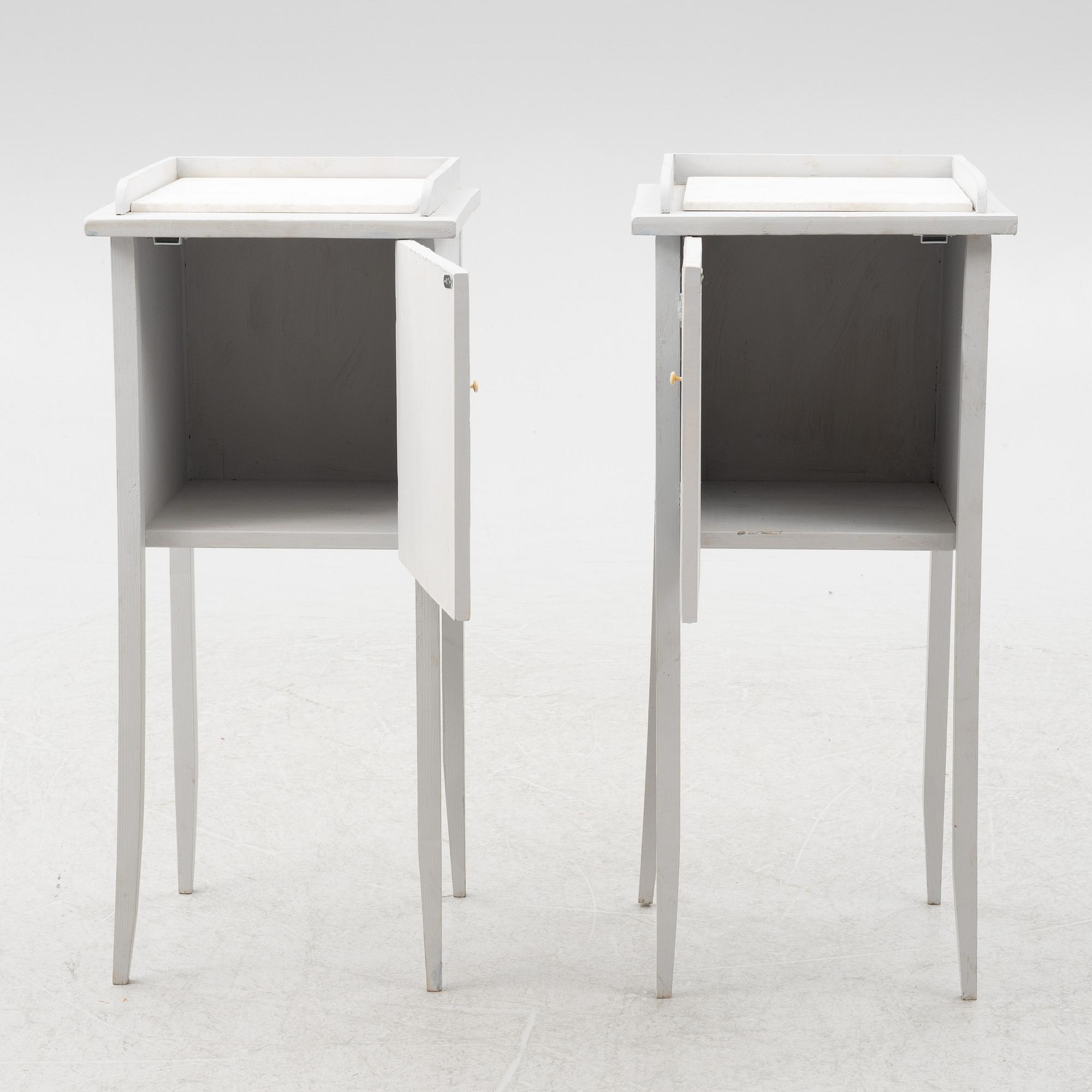 Pottskåp/Sängbord, ett par, 1900-tal.