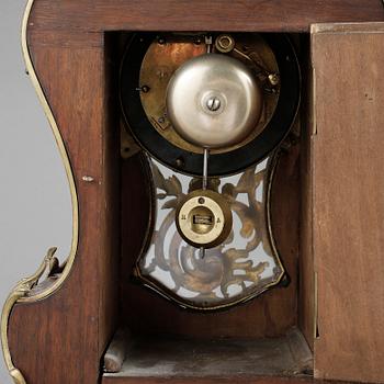 BORDSPENDYL, Louis XV-stil, 1900-talets början.