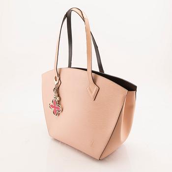 Louis Vuitton,