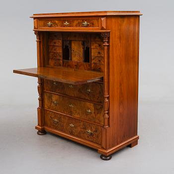 CHIFFONJÉ, 1800-talets andra hälft.