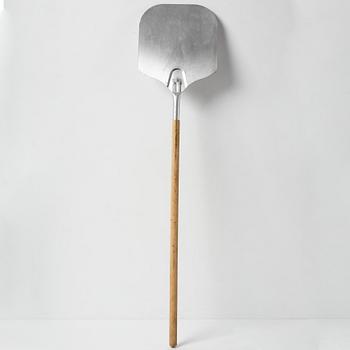 Darren Bader, "To have and to hold, Object Z1 Untitled (pizza shovel)".