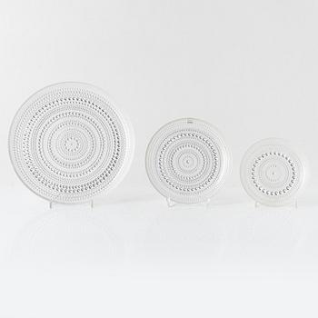 Oiva Toikka, 38 pieces of a 'Kastelhelmi' glassservice, Finland.