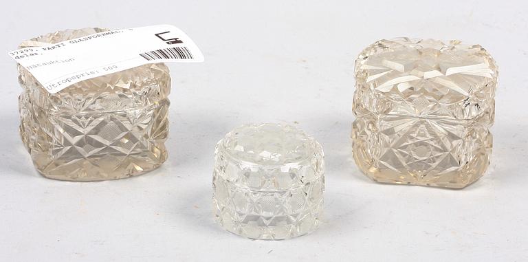 PARTI GLASFÖREMÅL, 8 delar.