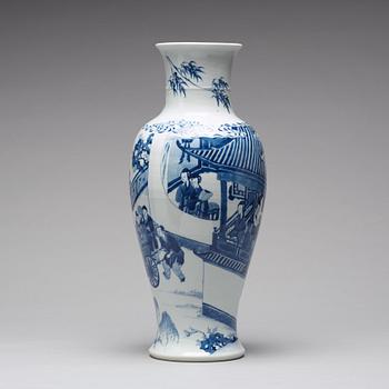 A blue and white baluster vase, Qing dynasty, Kangxi (1662-1722).