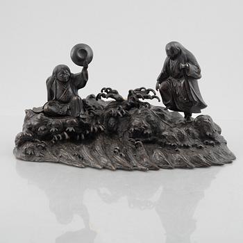 A Japanese bronze inkwell, Meiji (1868-1912).
