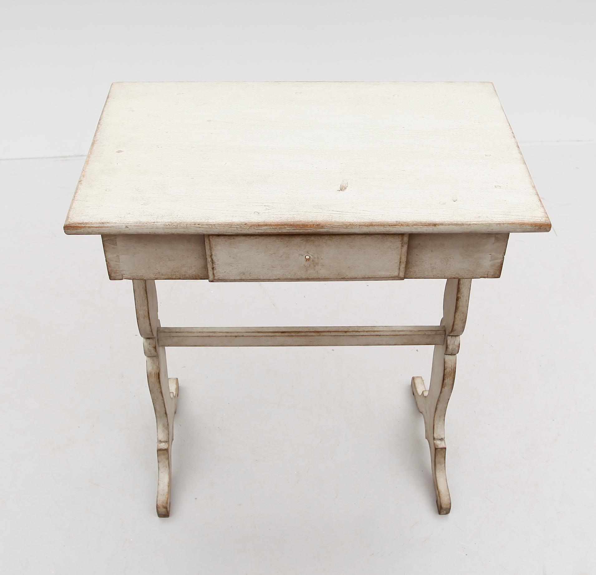 DAMARBETSBORD, 1800-talets första hälft.