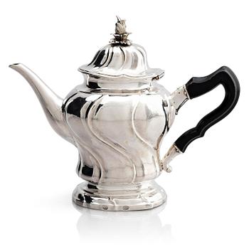 264. Kilian Kelson, tekanna, silver, Stockholm 1756. Rokoko.