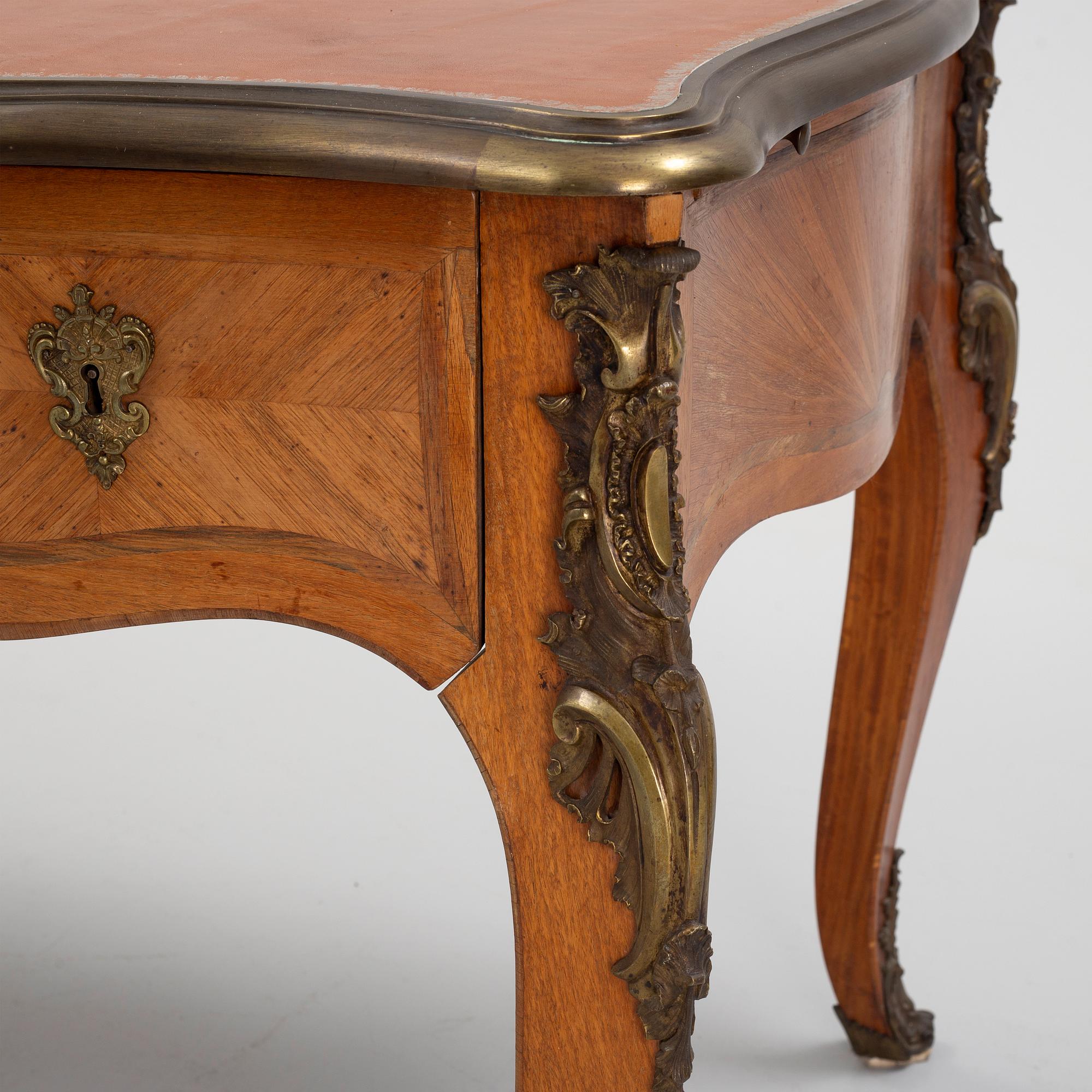 Skrivbord, Frankrike, 1800-talets slut, Louis XV-stil.
