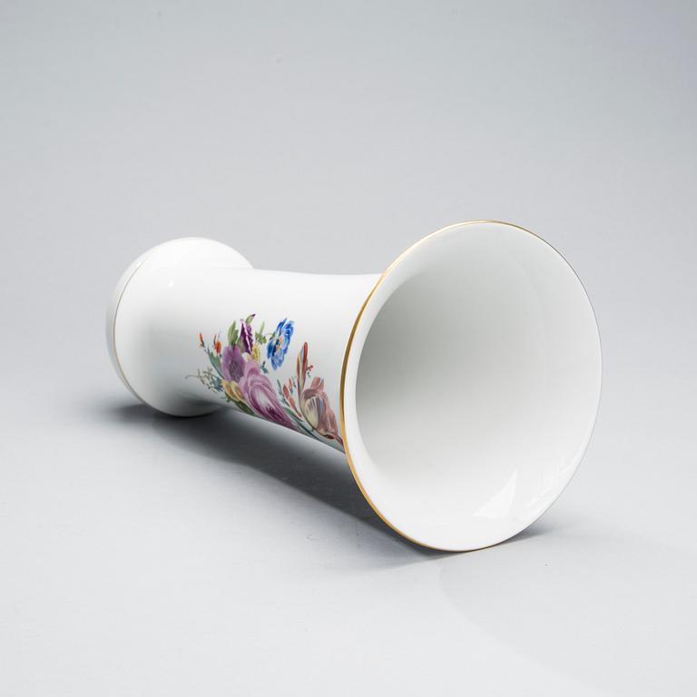 VAS, porslin, Meissen, Tyskland, 1900-talets första hälft.