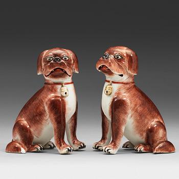 472. A pair of export porcelain 'Pug dogs', Qing dynasty, Qianlong (1736-1795).