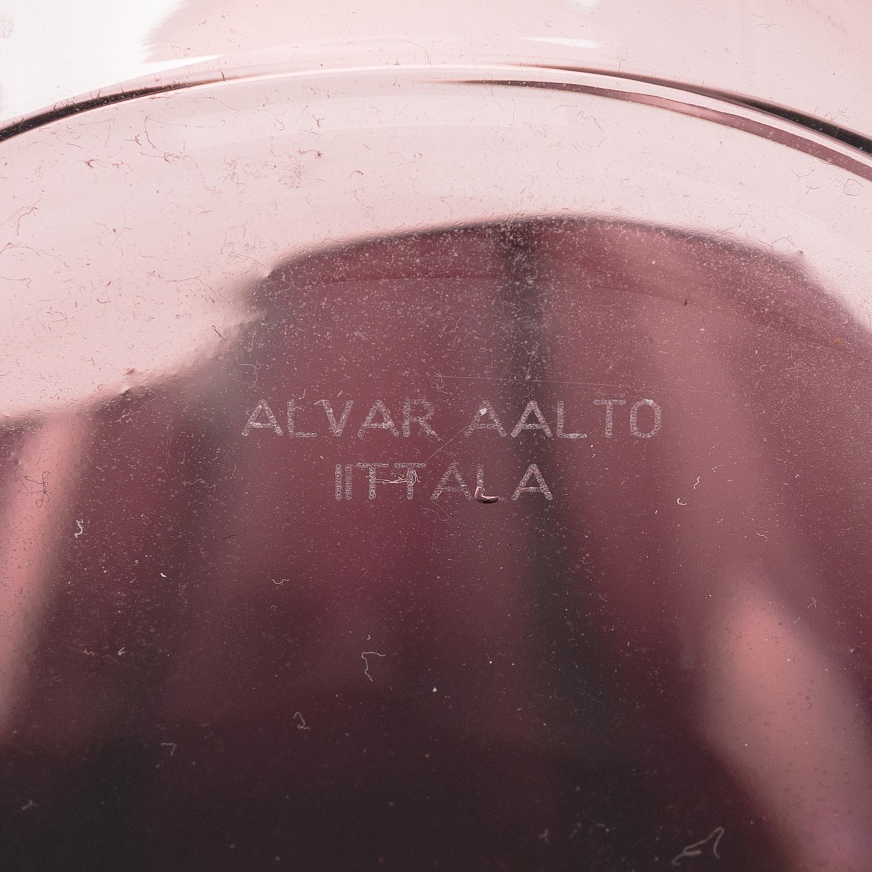 Alvar Aalto, A '3030' vase signed Alvar Aalto. Iittala.
