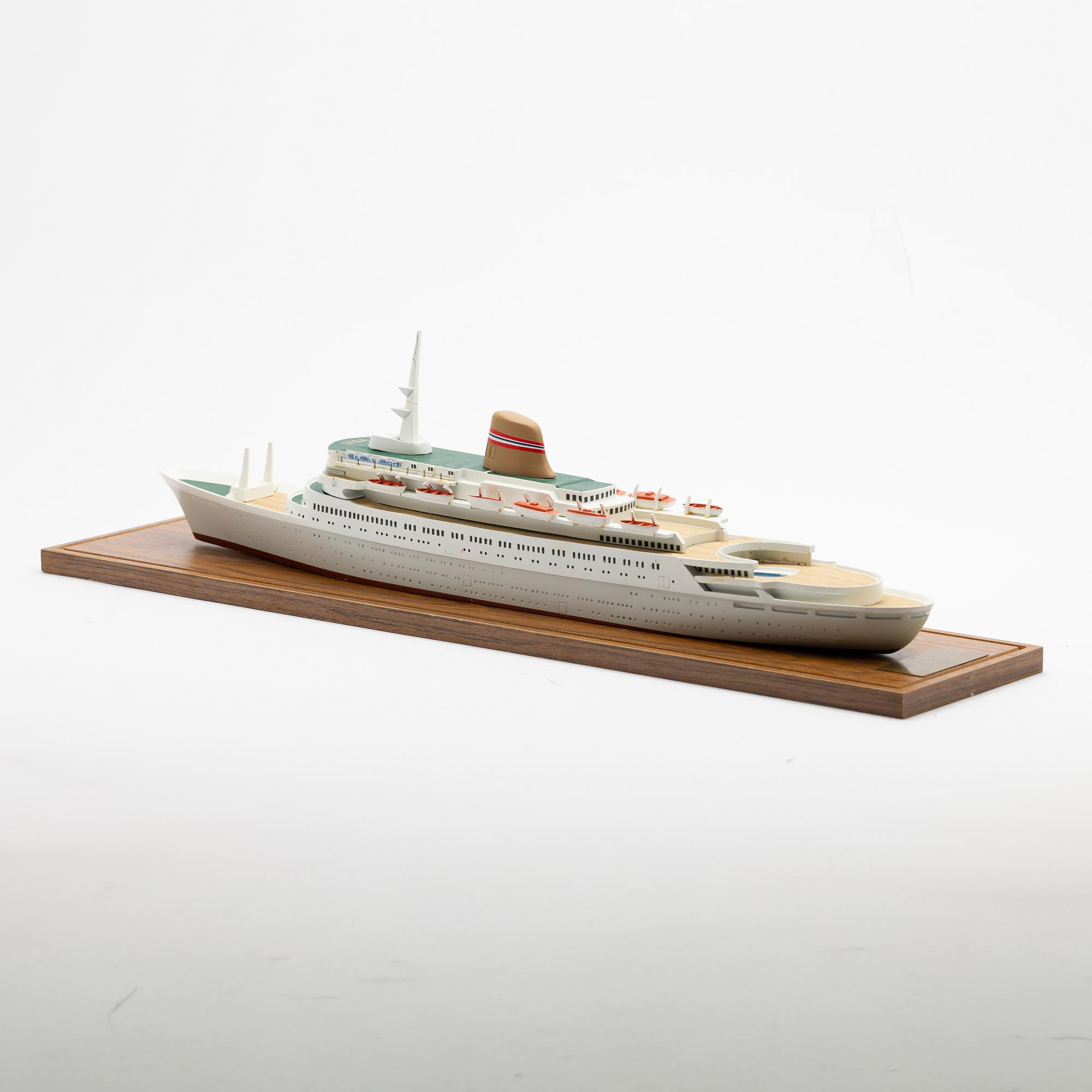 Sagafjord travel agency model / ship model.