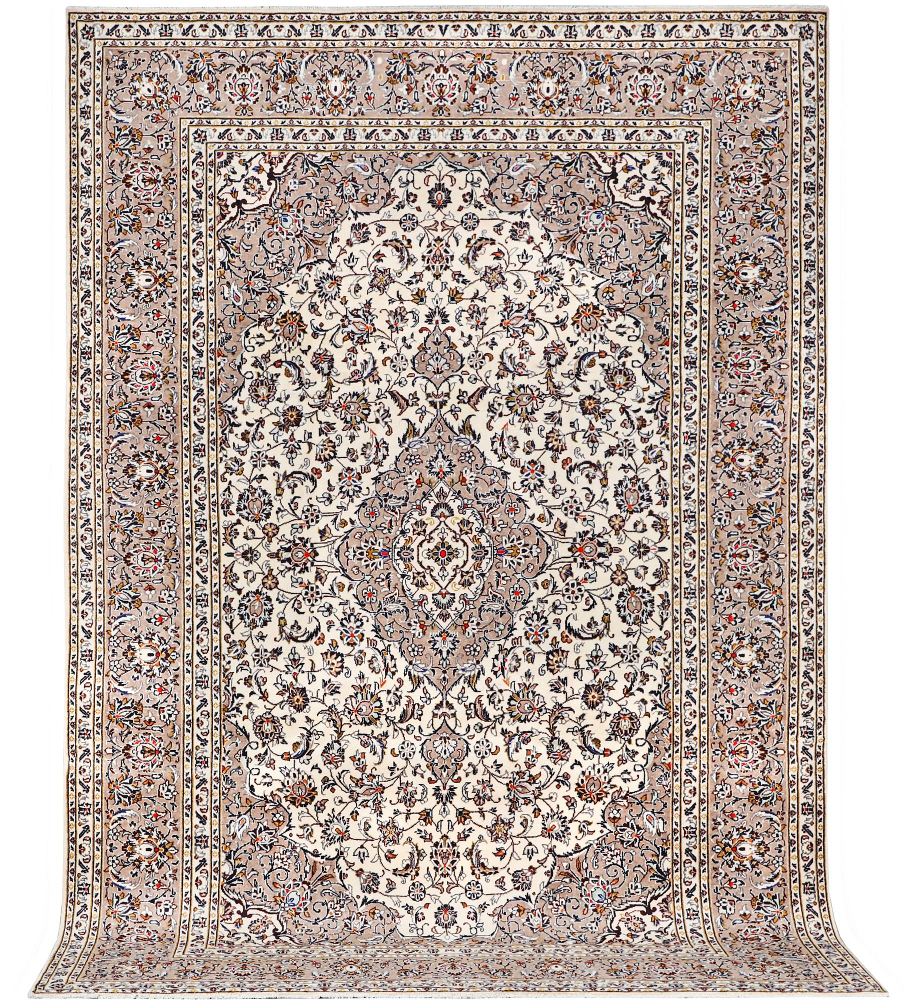 A Kashan carpet, c. 357 x 240 cm.
