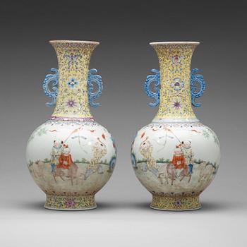 292. Two chinese vases, 20th Century.