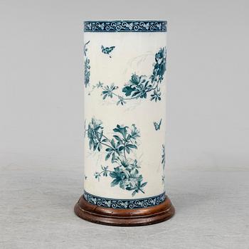 An early 20th century porcelain umbrella stand.