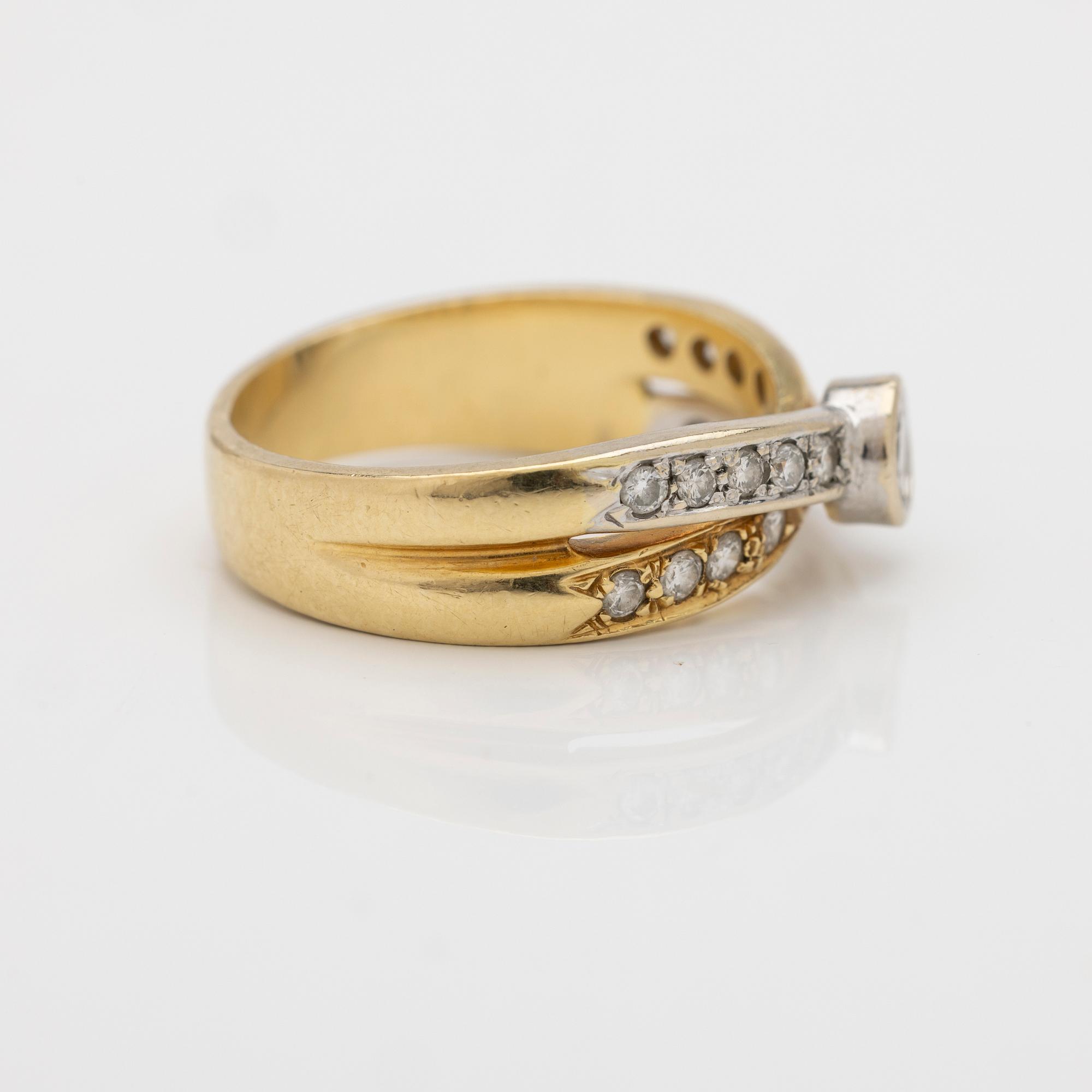 Ring, 18K guld samt diamanter.
