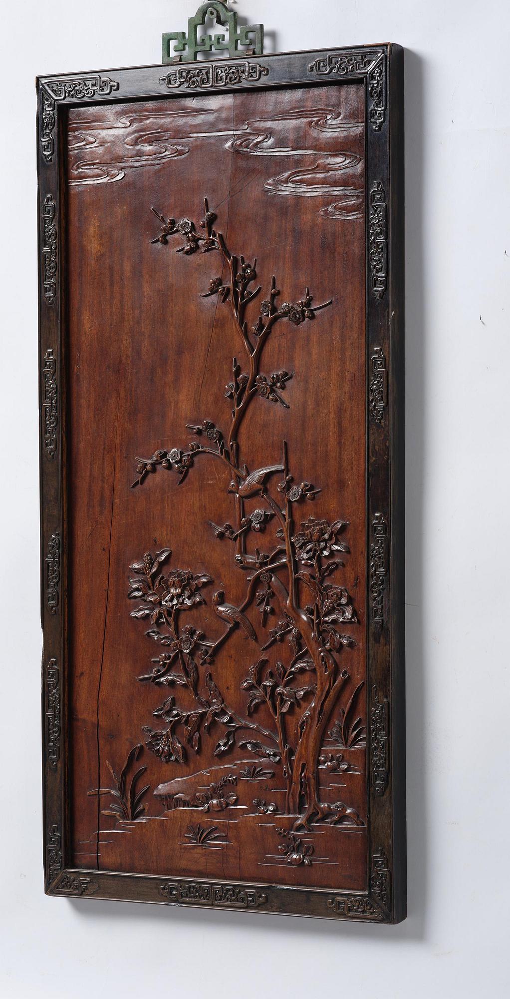A well carved wooden panel, Qing dynasty, 18th/19th century.