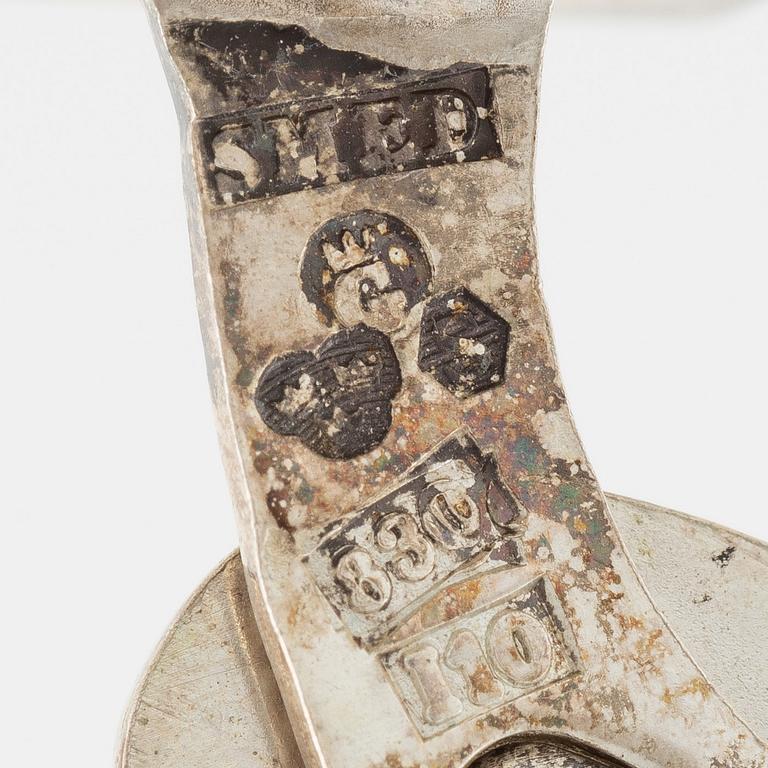 Lars Arby, two pairs of cufflinks, two brooches and three earrings, silver.