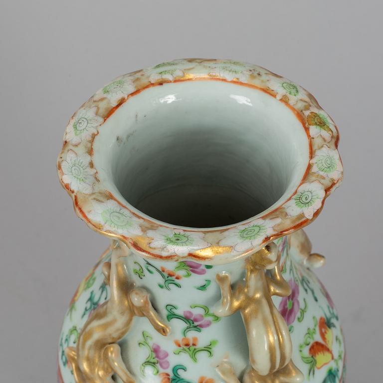 A famille rose Canton vase, Qing dynasty, 19th century.