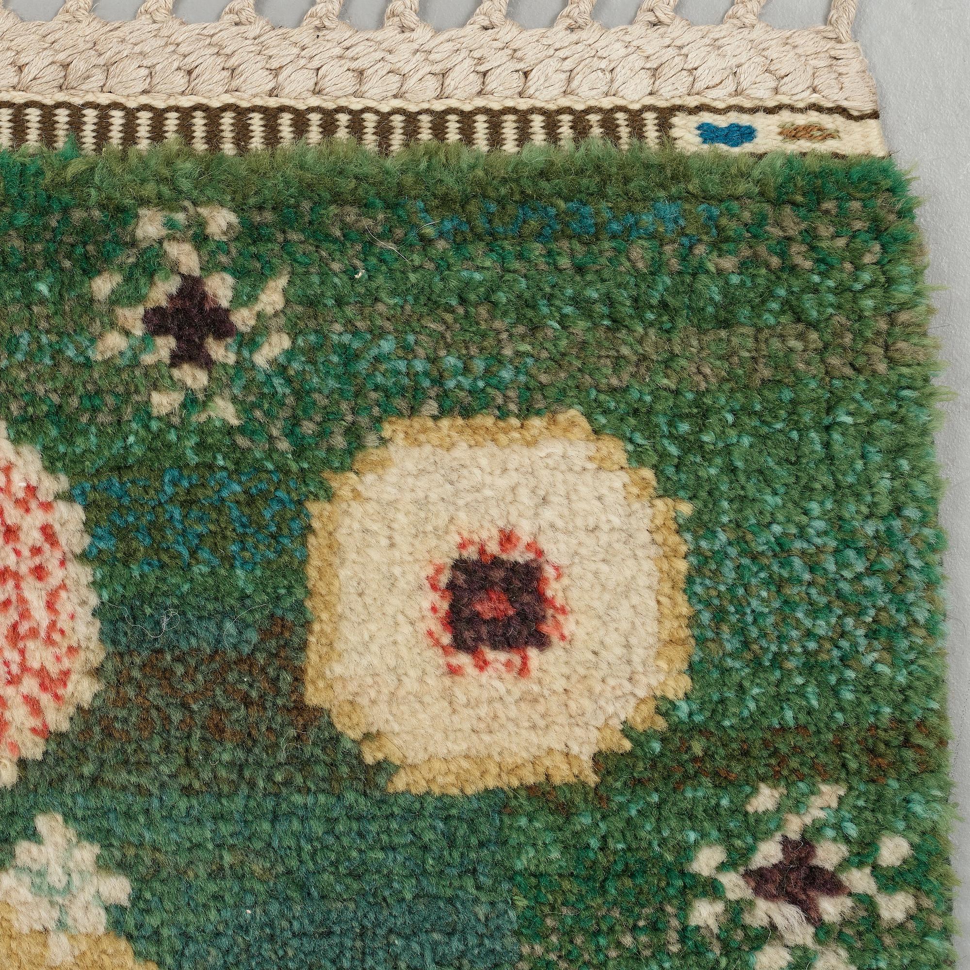 Barbro Nilsson, A CARPET, "Gröna rabatten", knotted pile, ca 329,5 x 229,5  cm, signed AB MMF BN.