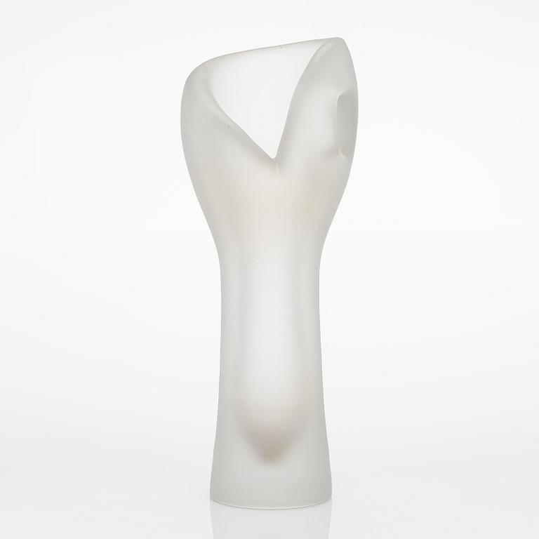 Timo Sarpaneva, a glass vase, signed Timo Sarpaneva Iittala.