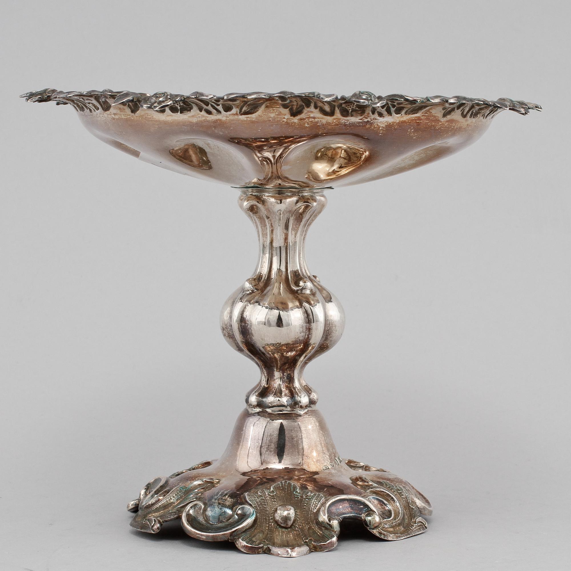 UPPSATSFAT, silver, stämplat AL, Stockholm, 1856. Vikt 315 g.