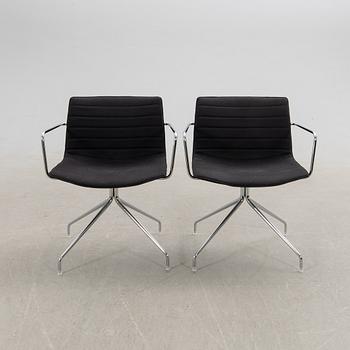 Lievore Altherr Molina, karmsstolar, ett par, "Catifa", Arper, Italien.