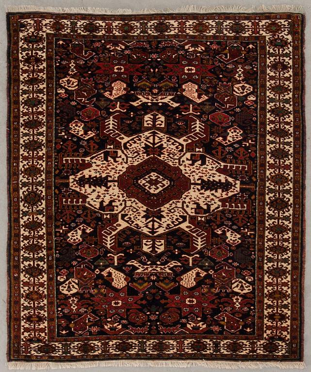 MATTA, semiantik/old, Kaukasien, ca 146 x 123 cm.