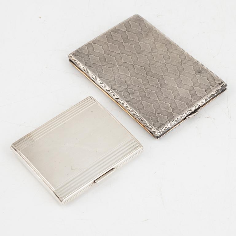 Cigarettetuier, 2 st, 925 resp 835 silver.