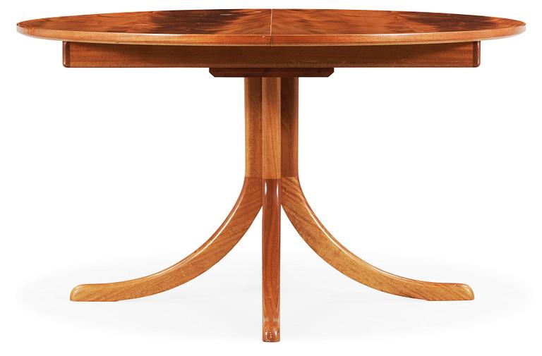 A Josef Frank mahogany dining table, Svenskt Tenn, model 771.