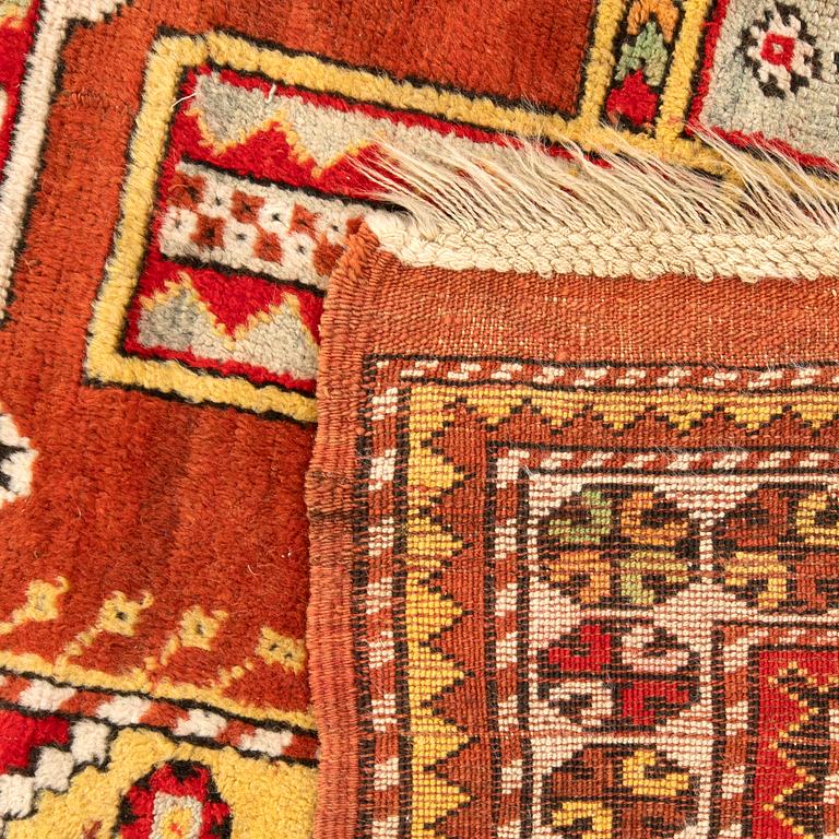 Bergama rug, second half of the 19th century, approximately 223x166 cm.