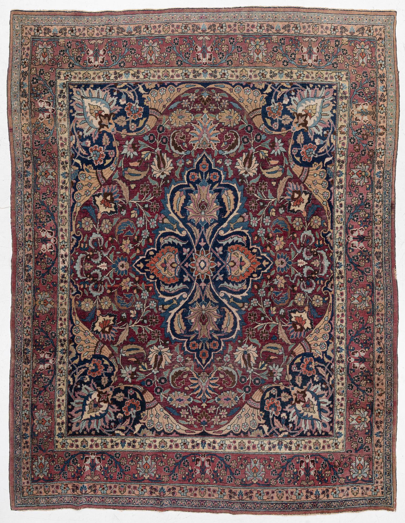 Carpet, Mesh, semi-antique. approx. 335 x 250 cm.