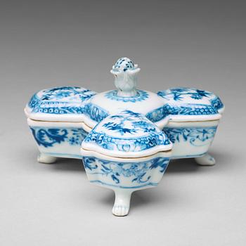 A blue and white cruet stand, Qing dynasty, Qianlong (1736-95).