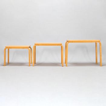 Alvar Aalto, sarjapöytä, 3 osaa, Artek 1900-luvun loppupuoli.