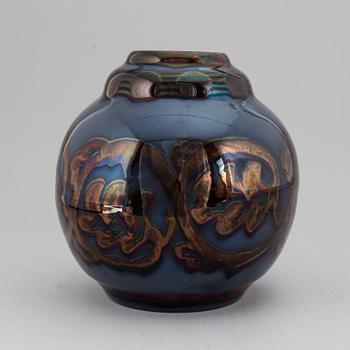 EDGAR BÖCKMAN, a "rouge flambé" ceramic jar, Höganäs, Sweden 1920's.