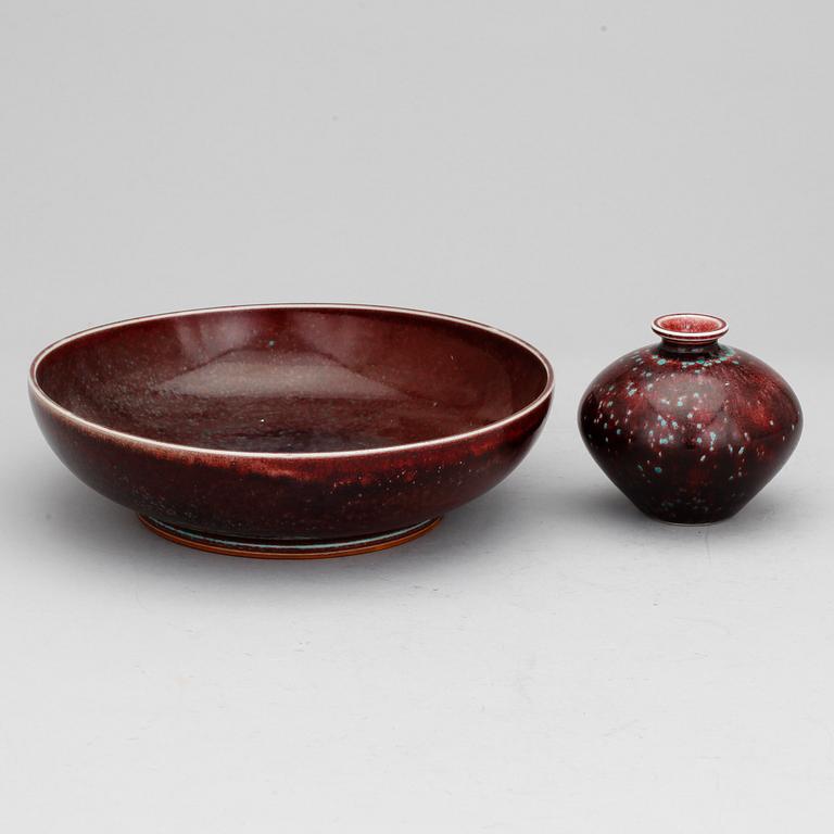 SKÅLFAT samt VAS, stengods, Berndt Friberg. Gustavsberg.