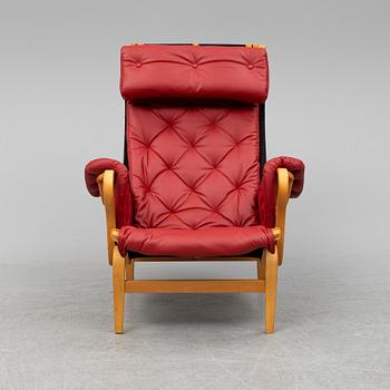 BRUNO MATHSSON, fåtölj "Pernilla 69", Dux, 1900-talets andra hälft.
