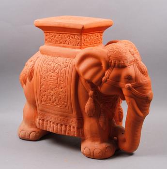 PALL, keramik. Orientalisk stil.