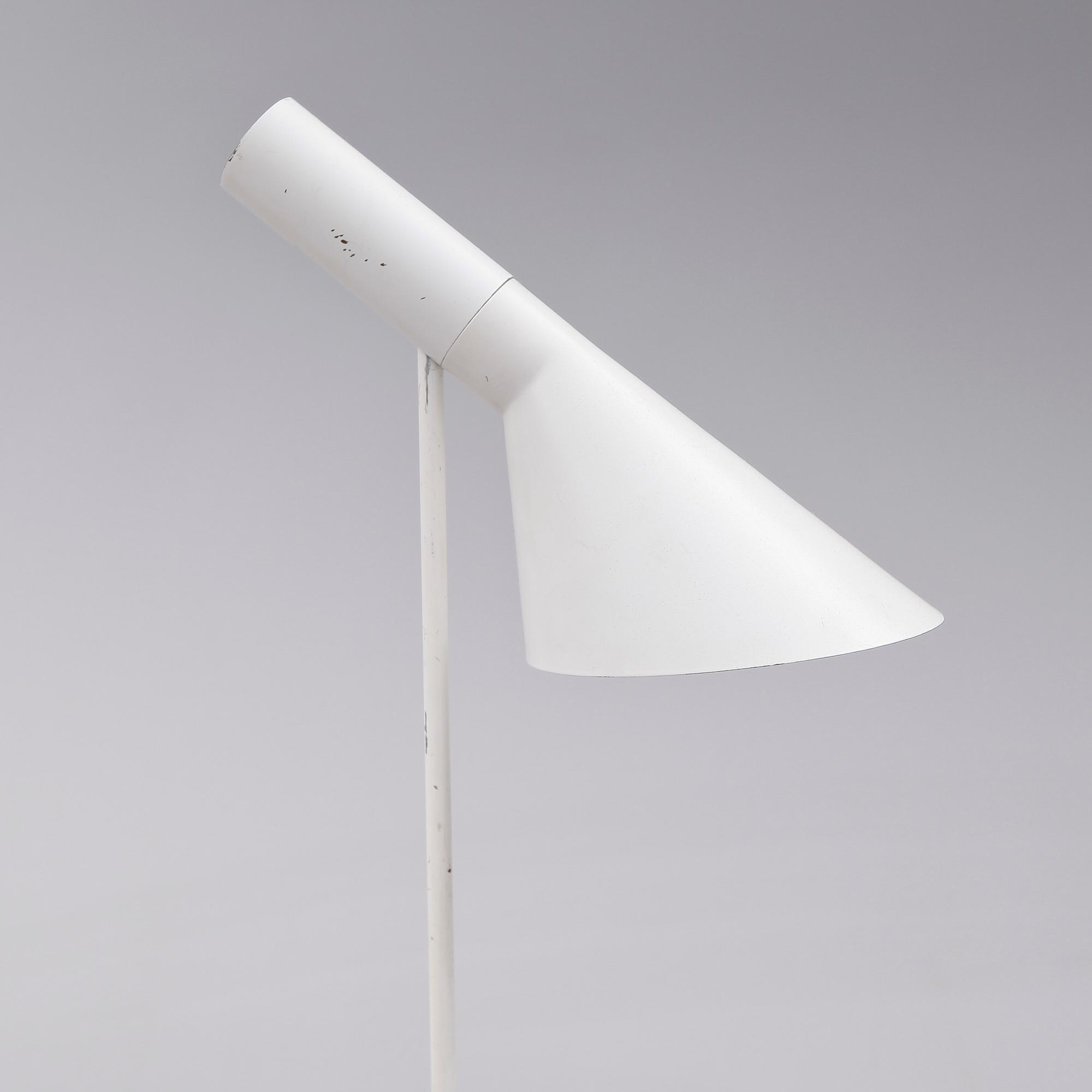 GOLVLAMPA, "AJ", Arne Jacobsen, Louis Poulsen, 1900-talets senare del.