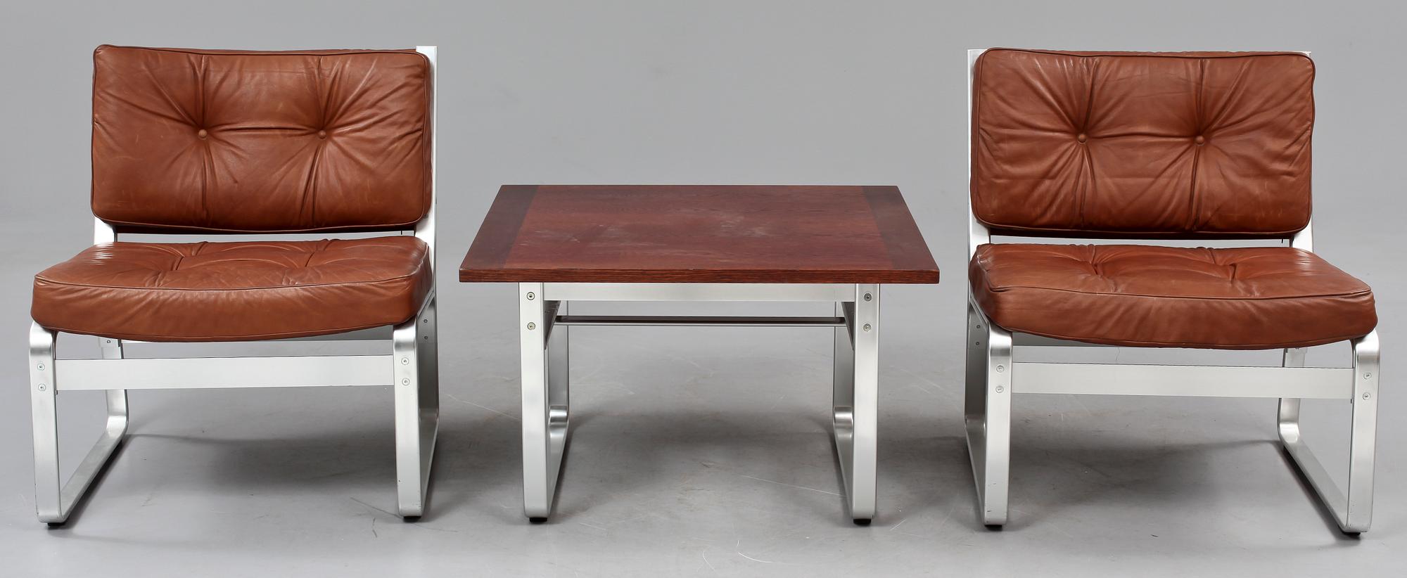 FÅTÖLJER, ett par, "Mondo" samt BORD, Karl-Erik Ekselius för JOC Möbler, 1900-talets andra hälft.