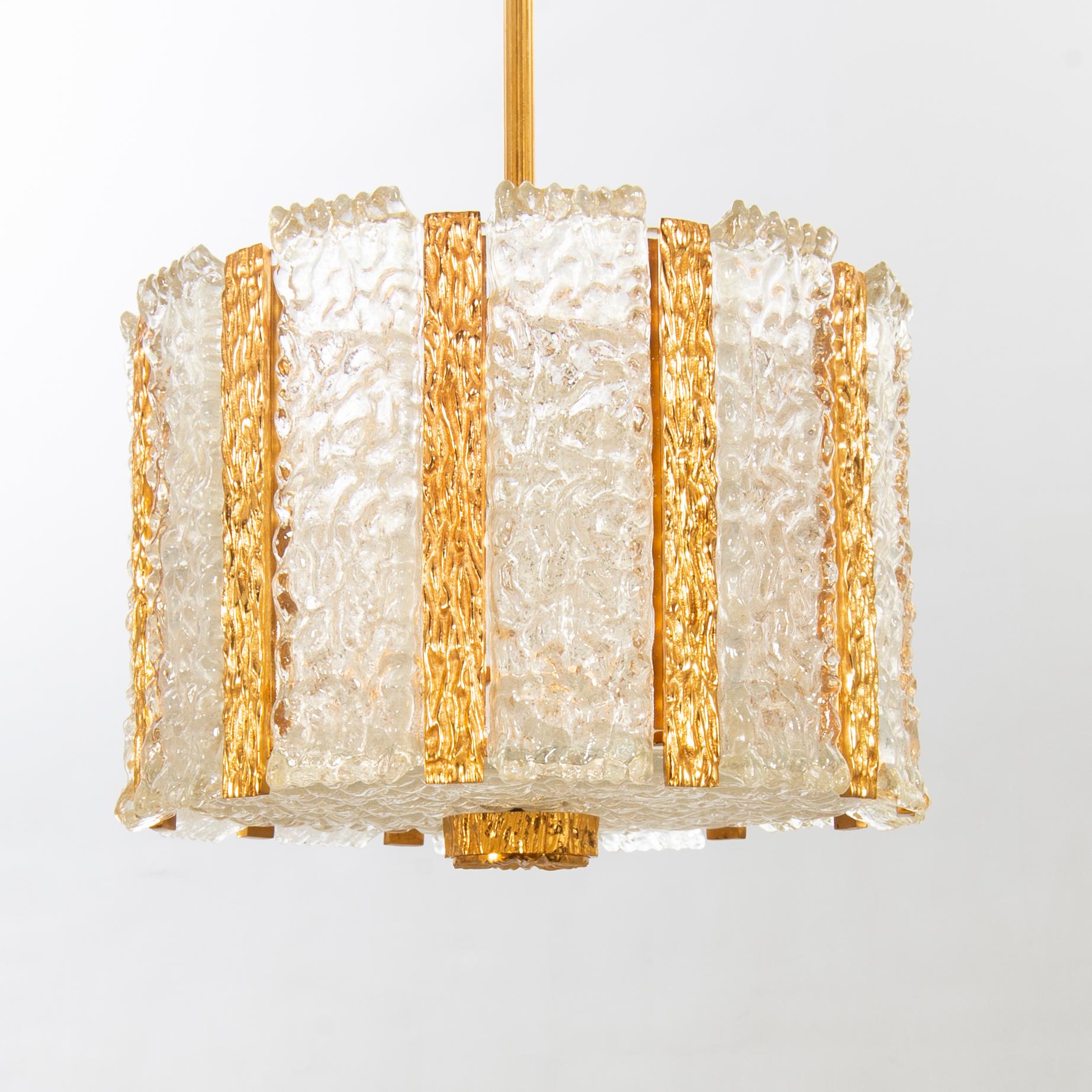 A mid 1900s ceiling lamp.