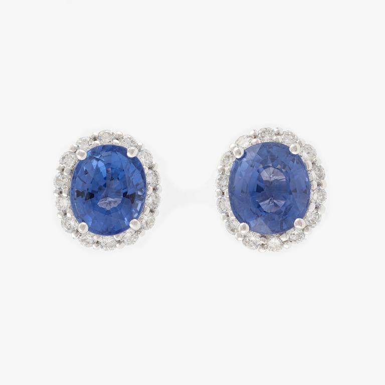 Earrings with sapphires and brilliant-cut diamonds.