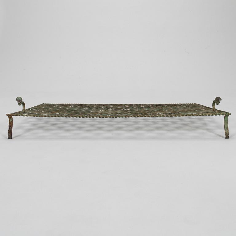 A radiator cover, metalwork, likely Taidetakomo Hakkarainen, 1930s.