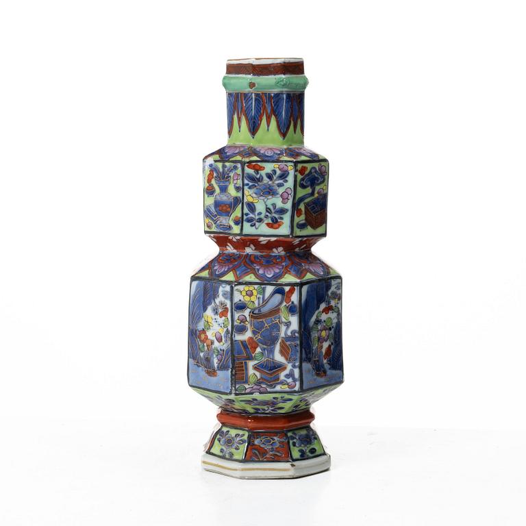 A 'clobbered' vase, Qing dynasty, Kangxi (1662-1722).