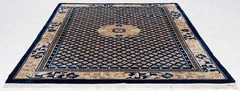 Carpet China, approx. 290 x 190 cm.